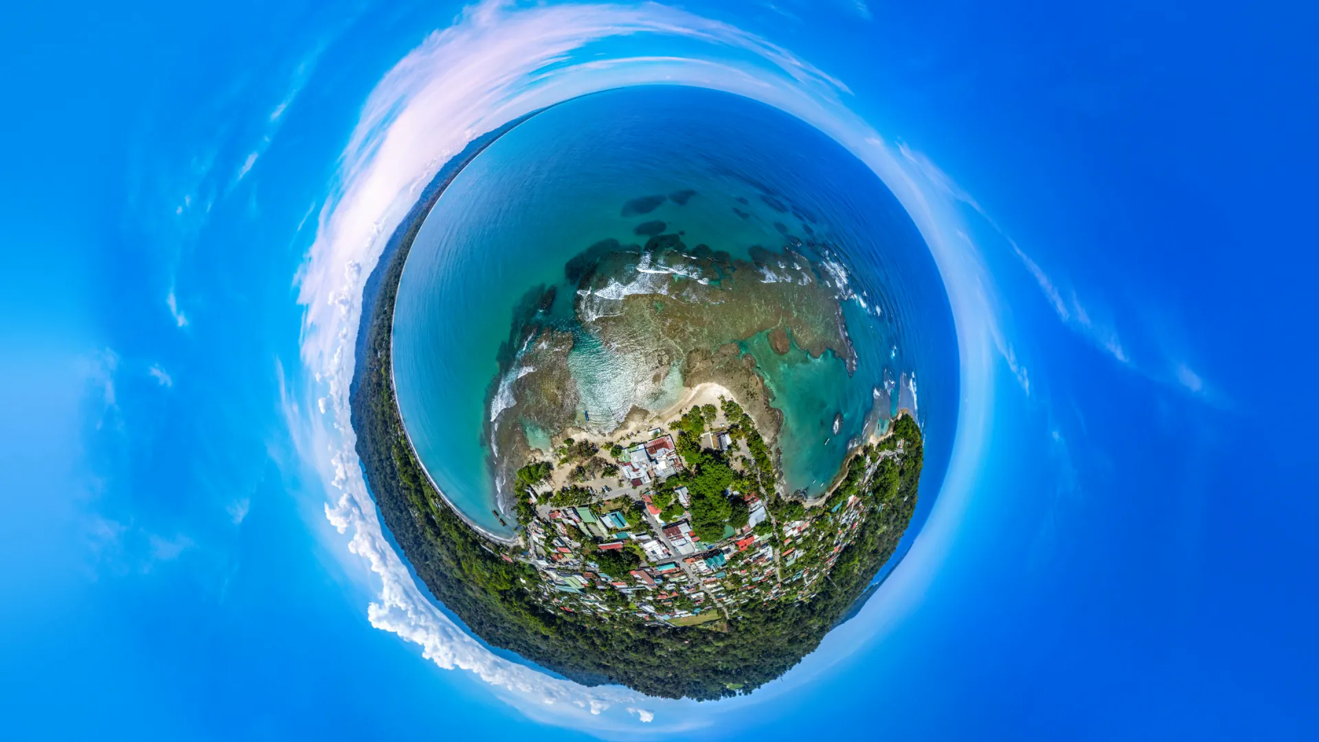 Planeta 360° aéreo del arrecife de Puerto Viejo, en el Caribe de Costa Rica, por YouSee360
