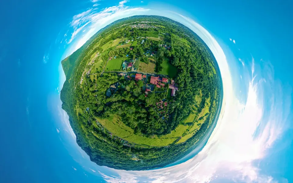 Planeta 360° aéreo sobre Casa del Río, La Fortuna